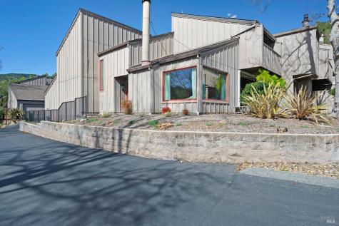 2 Mcintosh Court Novato CA 94949