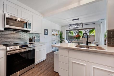 2 Mcintosh Court Novato CA 94949
