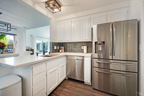 2 Mcintosh Court Novato CA 94949