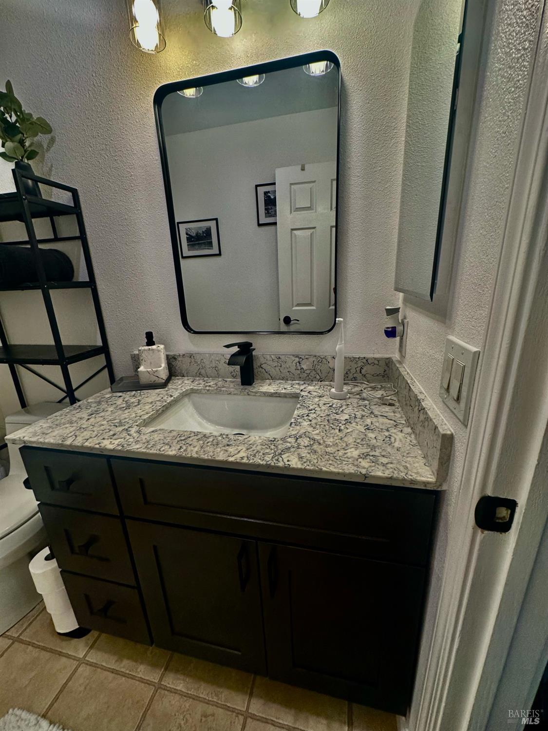 1475 Parkway Drive Rohnert Park CA 94928
