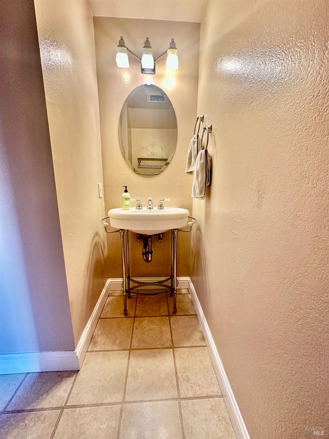 1475 Parkway Drive Rohnert Park CA 94928