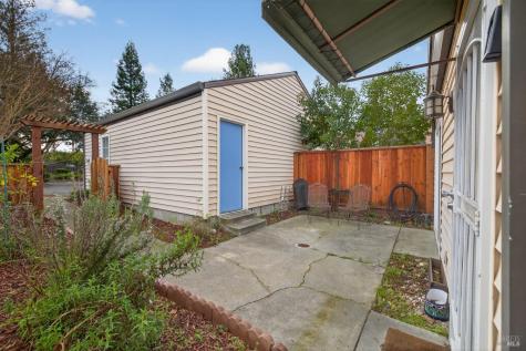 1600 Yardley Street Santa Rosa CA 95403