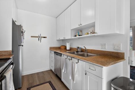 1600 Yardley Street Santa Rosa CA 95403