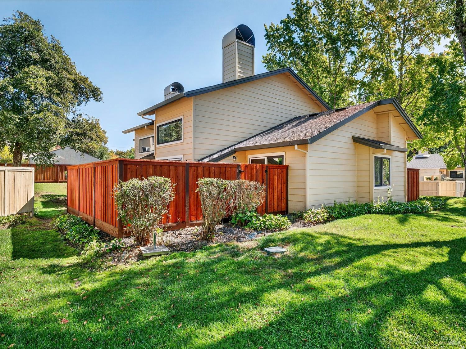 2301 Woodlake Drive Santa Rosa CA 95405