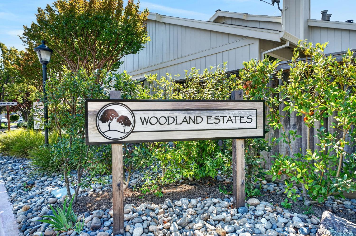 27 Blossom Court W Napa CA 94558