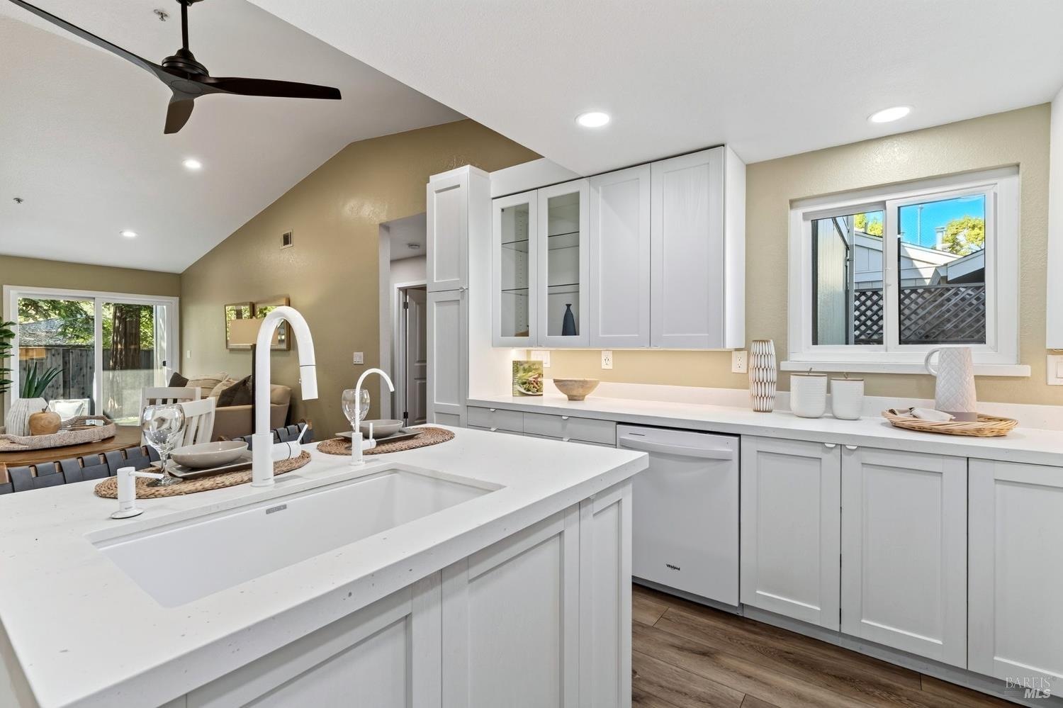 27 Blossom Court W Napa CA 94558