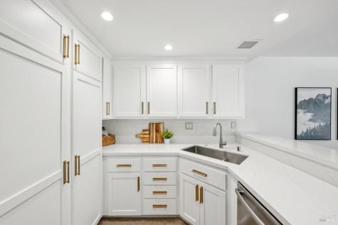 53 Flicker Drive Novato CA 94949