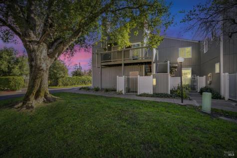 1209 Camino Corto Rohnert Park CA 94928