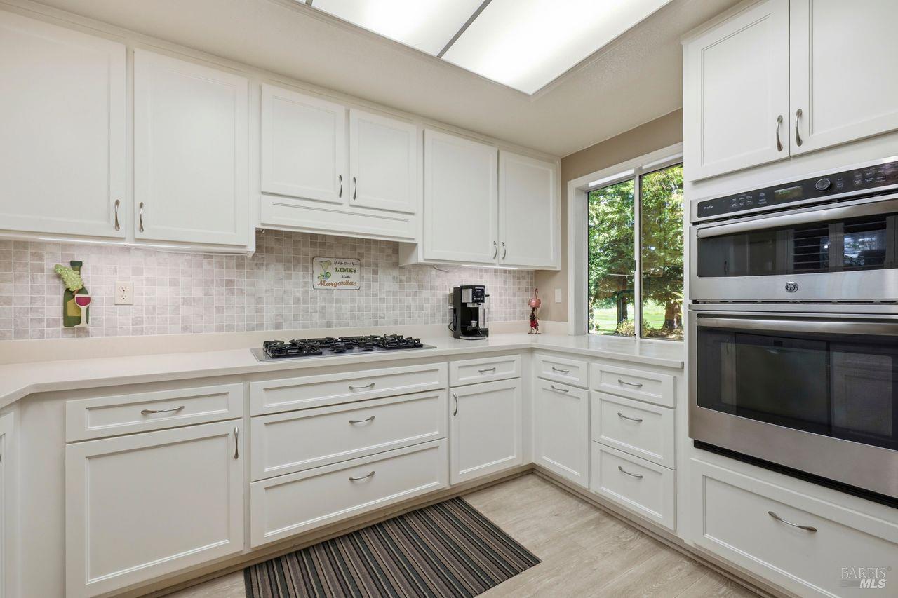 2092 Stonefield Lane Santa Rosa CA 95403