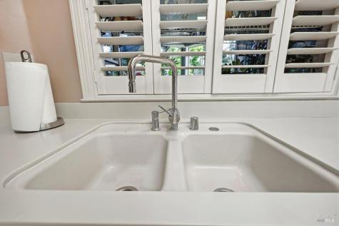 2092 Stonefield Lane Santa Rosa CA 95403