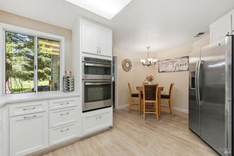 2092 Stonefield Lane Santa Rosa CA 95403