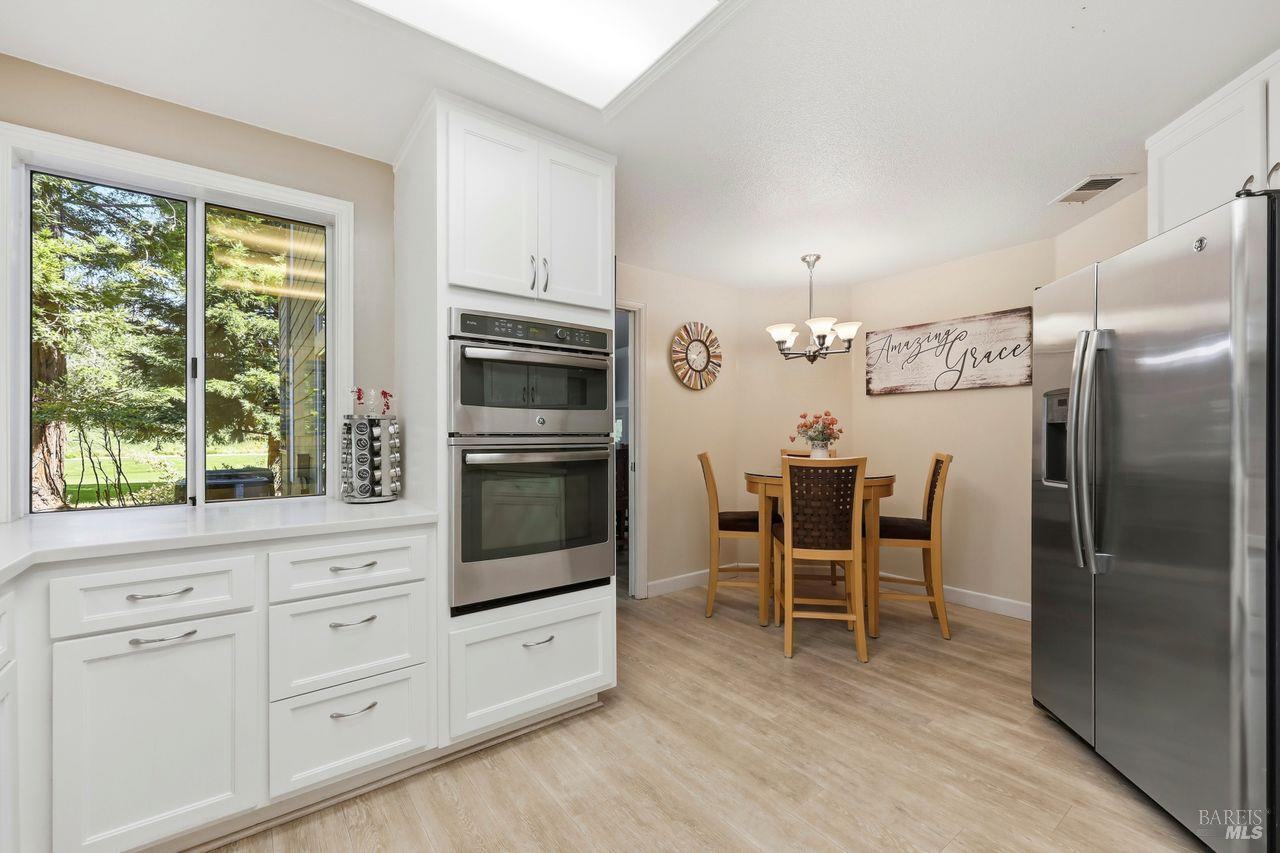 2092 Stonefield Lane Santa Rosa CA 95403