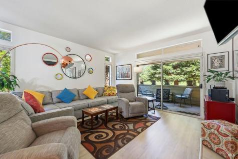 2092 Stonefield Lane Santa Rosa CA 95403
