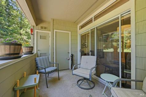 2092 Stonefield Lane Santa Rosa CA 95403