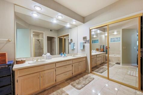 2092 Stonefield Lane Santa Rosa CA 95403