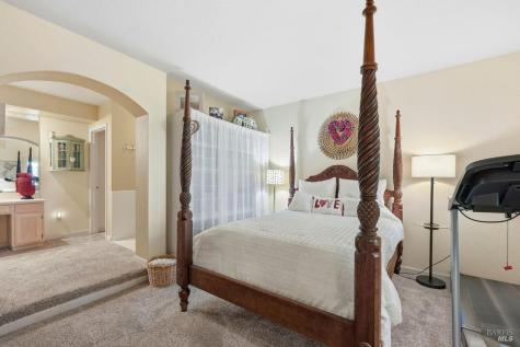 2092 Stonefield Lane Santa Rosa CA 95403