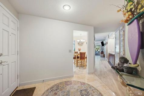 2092 Stonefield Lane Santa Rosa CA 95403