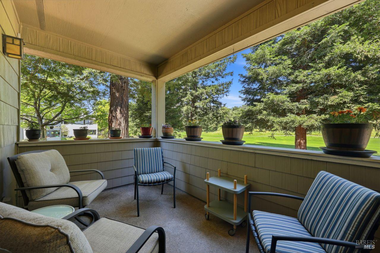 2092 Stonefield Lane Santa Rosa CA 95403
