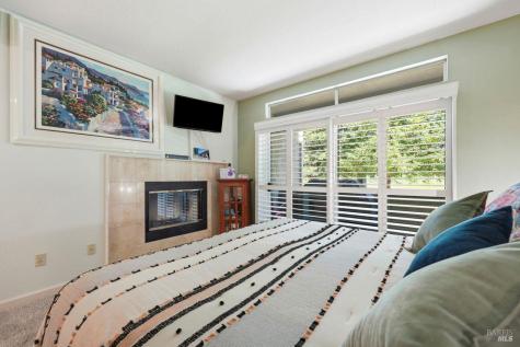 2092 Stonefield Lane Santa Rosa CA 95403