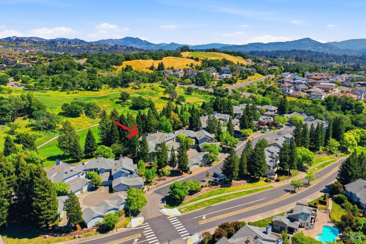 2092 Stonefield Lane Santa Rosa CA 95403
