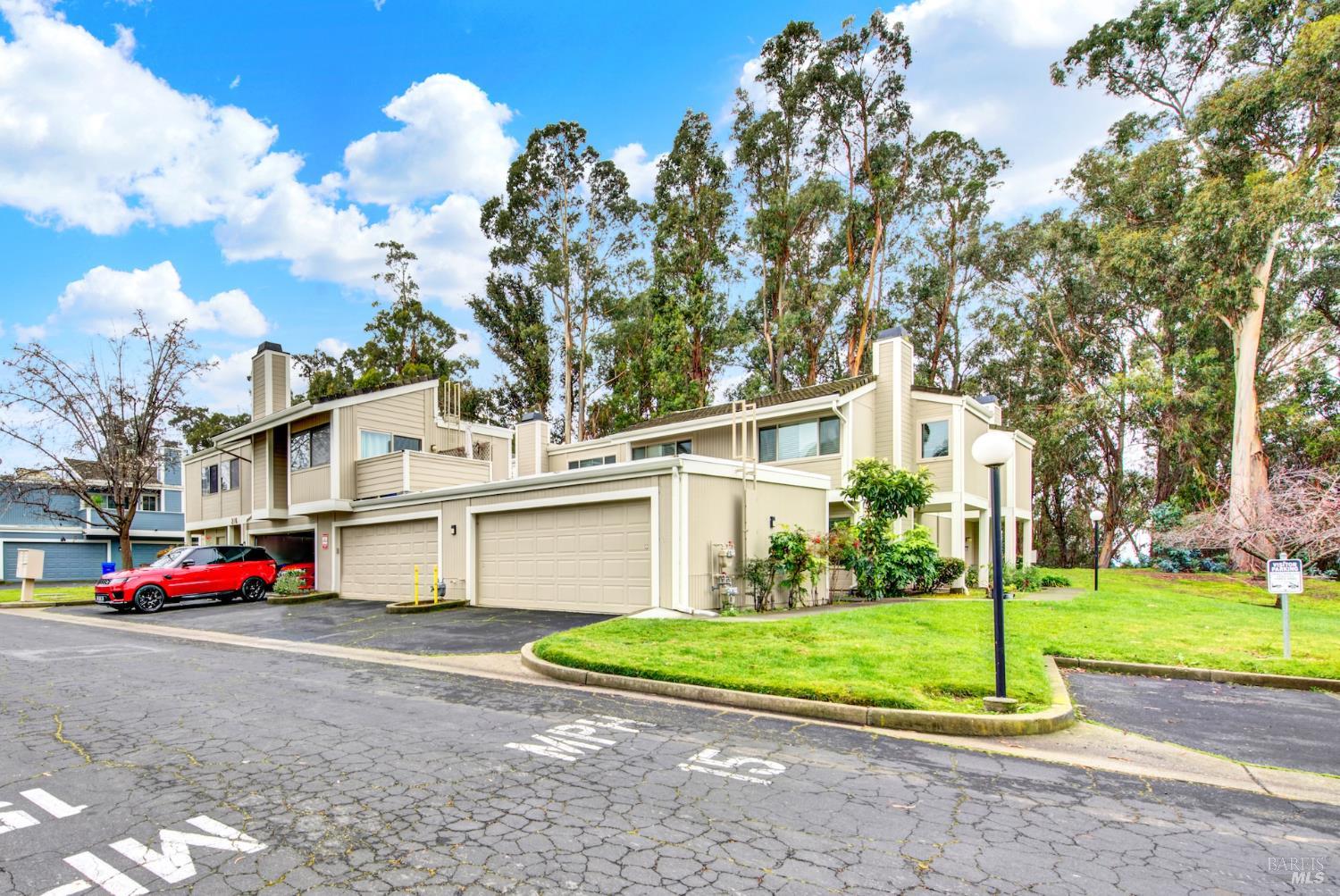 216 Apollo Hercules CA 94547