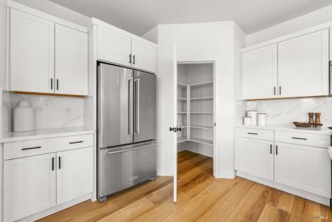 1480 Waterside Lane Rohnert Park CA 94928