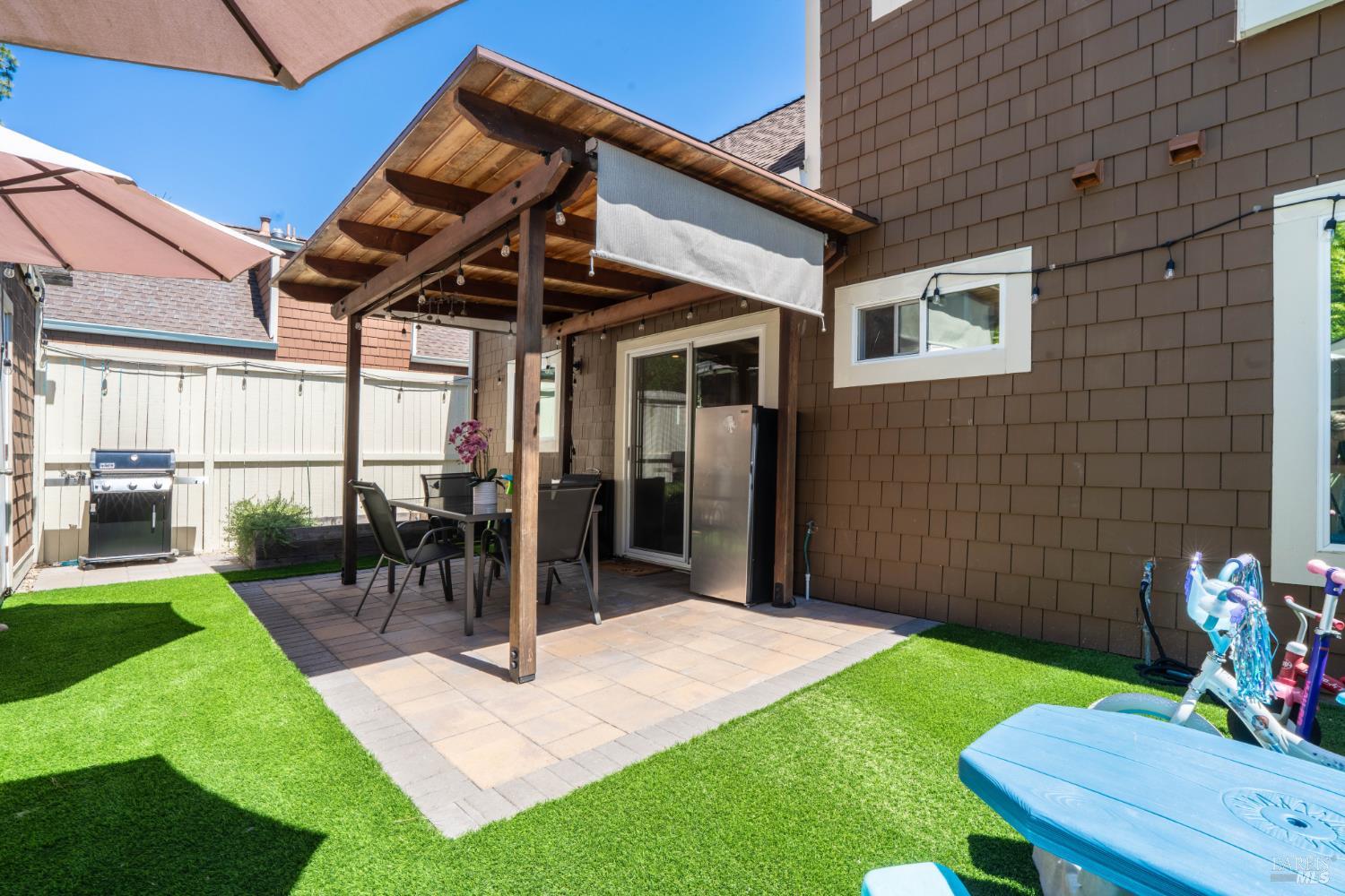 2706 Lakeview Drive Santa Rosa CA 95405