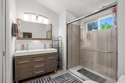 2706 Lakeview Drive Santa Rosa CA 95405