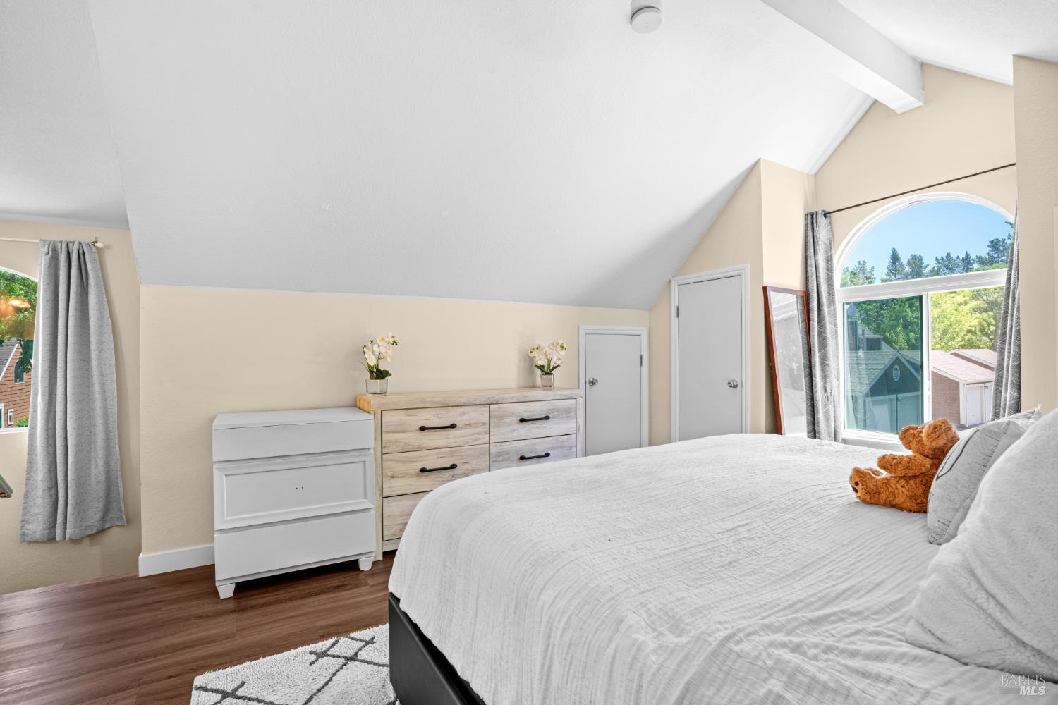 2706 Lakeview Drive Santa Rosa CA 95405