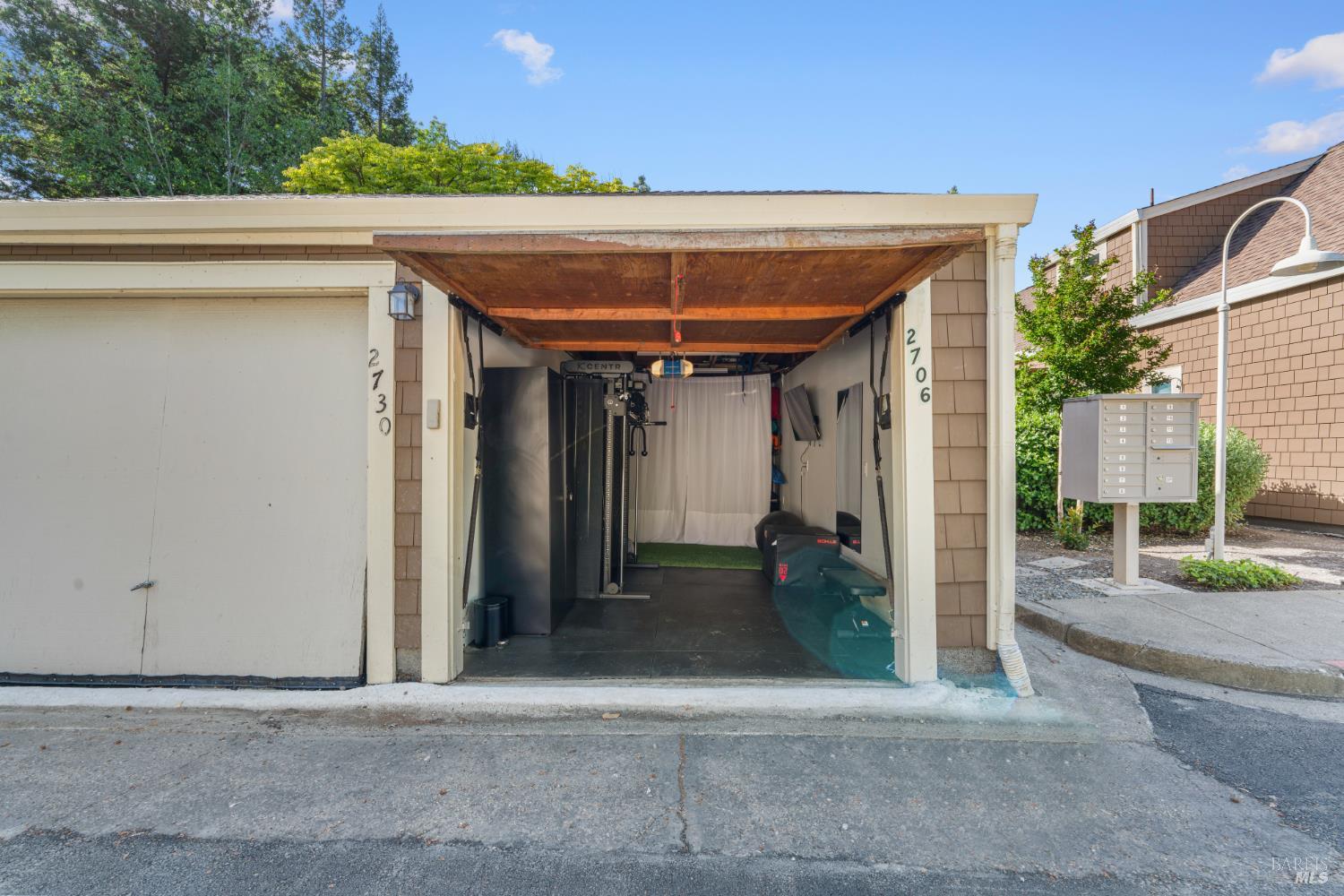 2706 Lakeview Drive Santa Rosa CA 95405