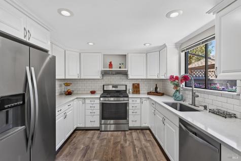 218 Los Alamos Road Santa Rosa CA 95409