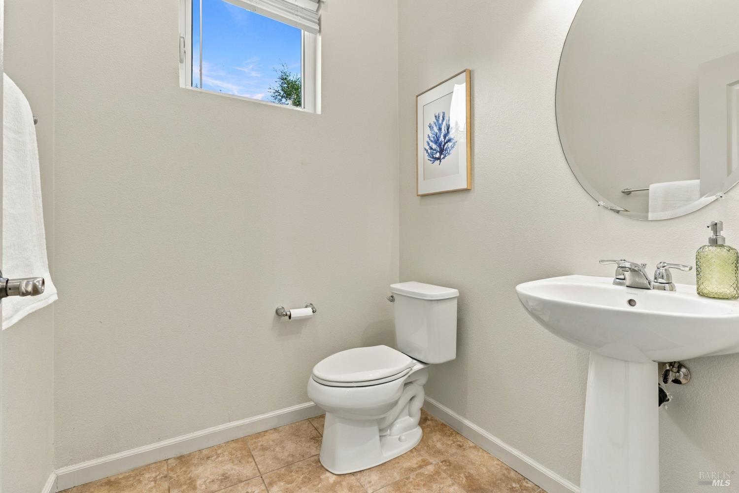 634 Jade Street Petaluma CA 94952