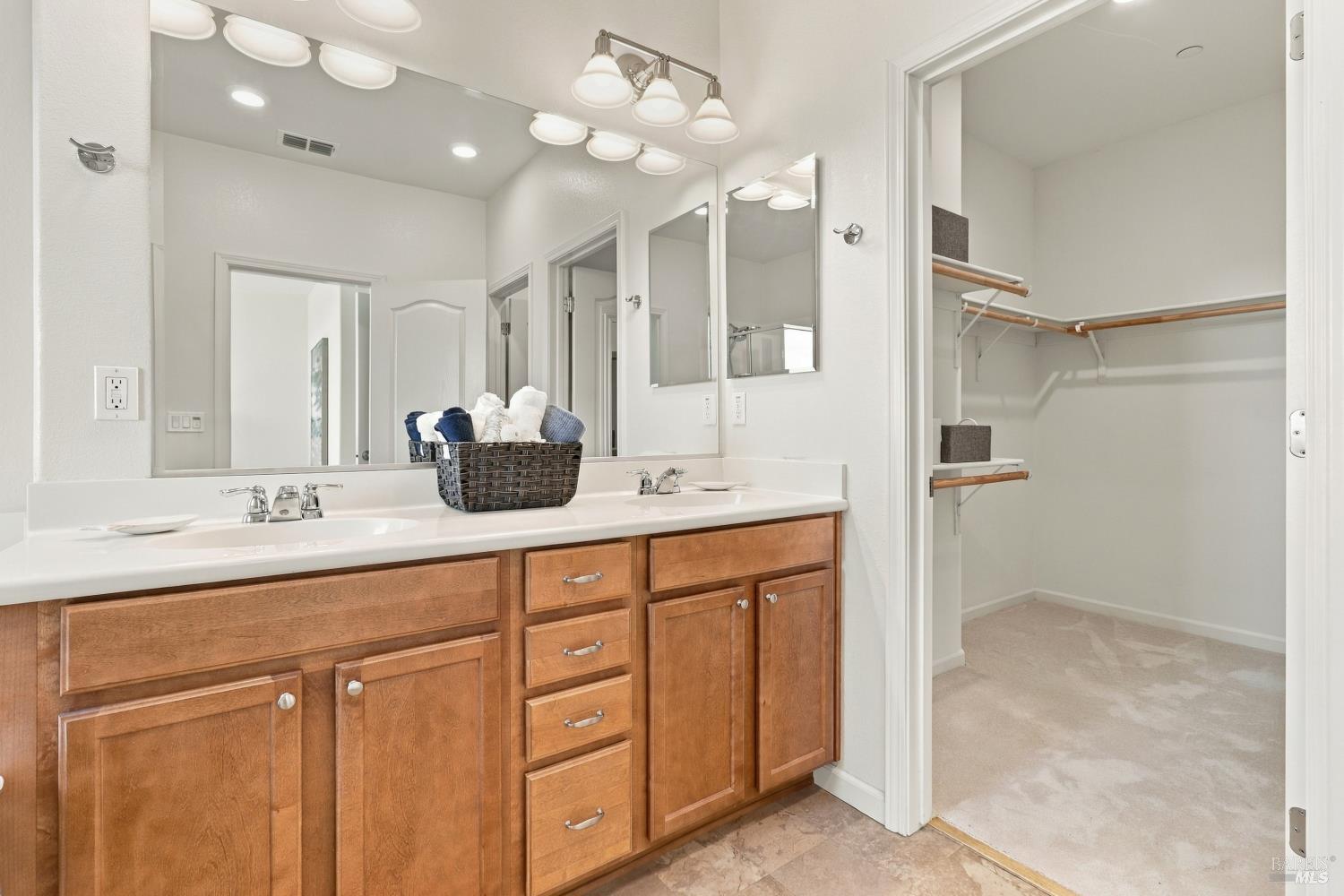 634 Jade Street Petaluma CA 94952