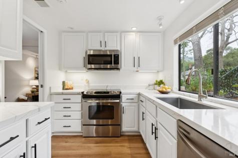 4 Hummingbird Way Novato CA 94949