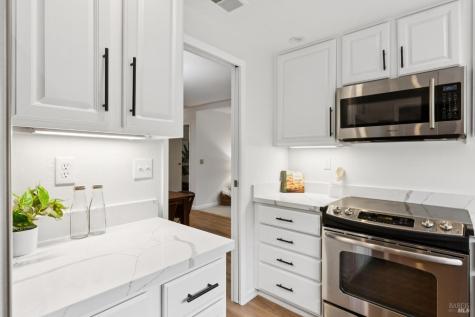 4 Hummingbird Way Novato CA 94949