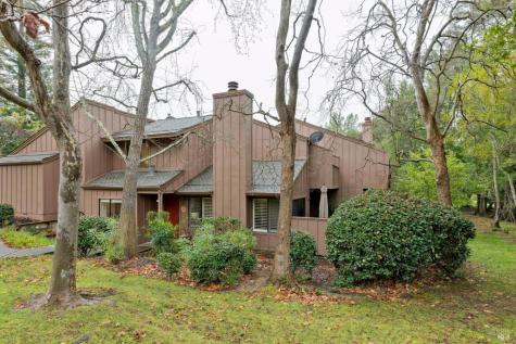 4 Hummingbird Way Novato CA 94949