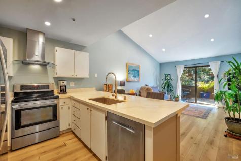 35 Arbor Court Cotati CA 94931