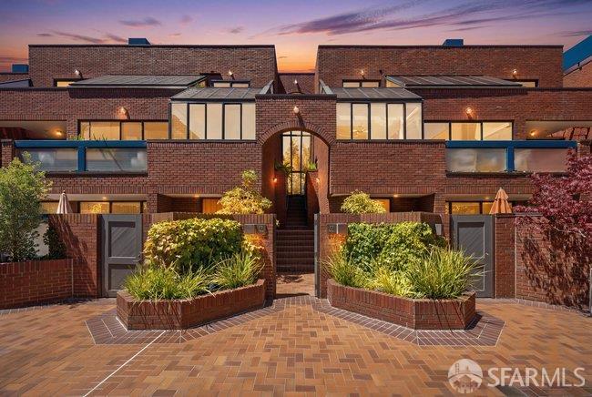 640 Davis Street San Francisco CA 94111