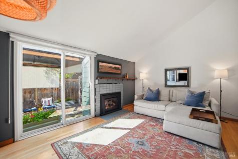 178 Courtyards E Windsor CA 95492