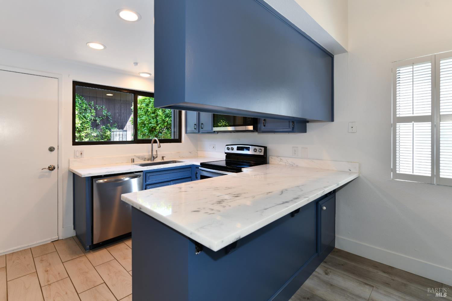 354 Los Alamos Road Santa Rosa CA 95409