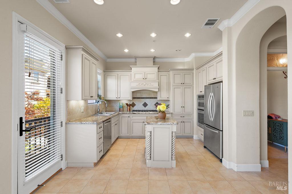 1118 Waltz Court Vallejo CA 94591