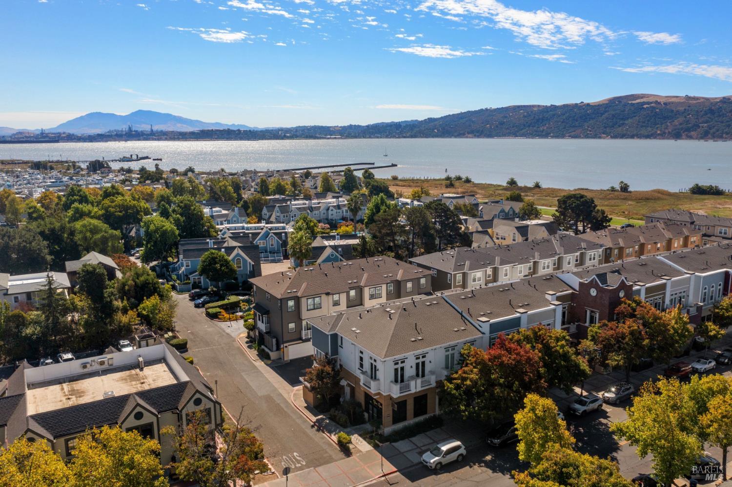 334 1st Street Benicia CA 94510