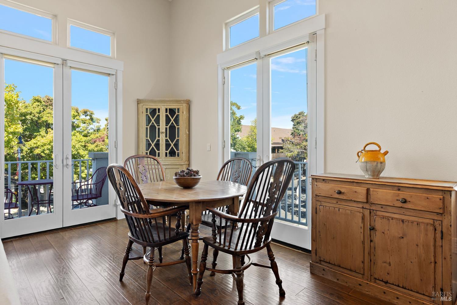 334 1st Street Benicia CA 94510