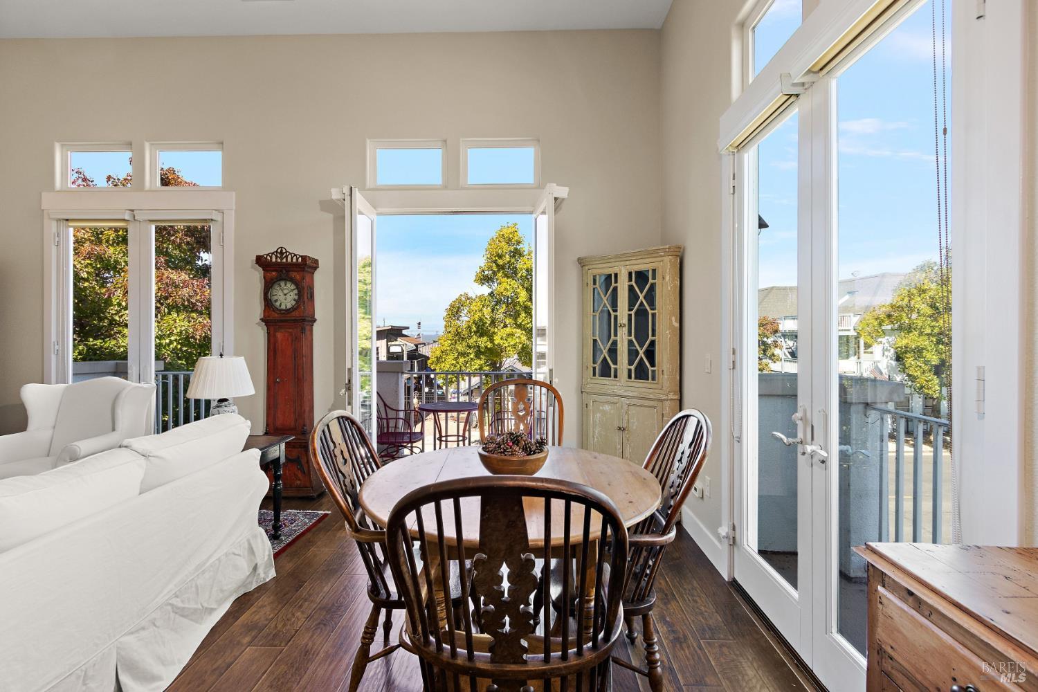 334 1st Street Benicia CA 94510