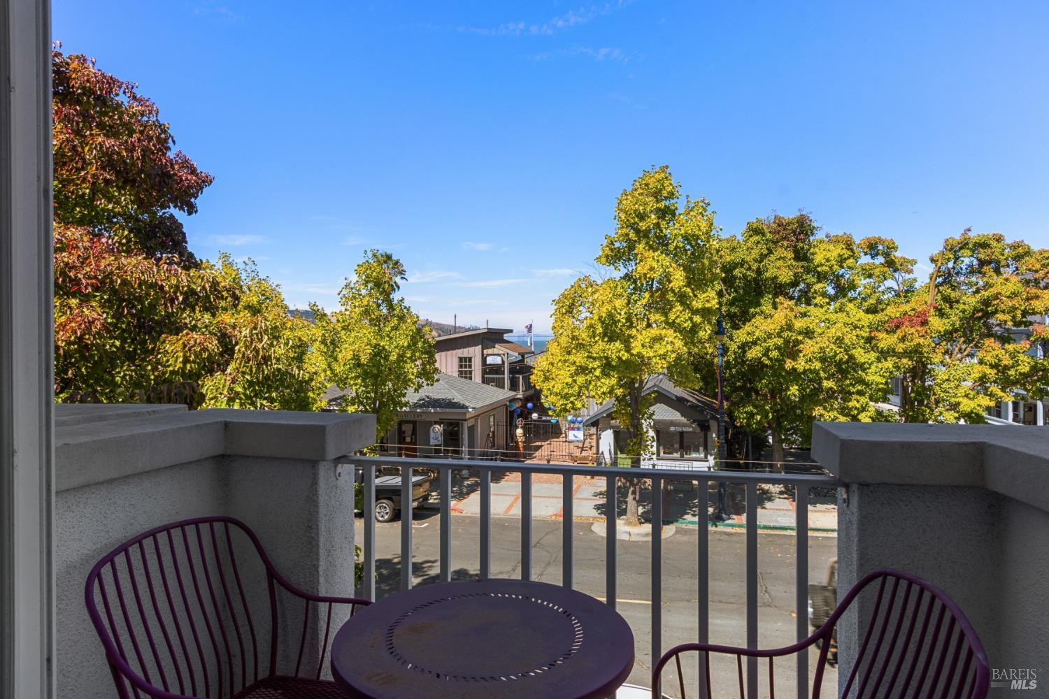 334 1st Street Benicia CA 94510