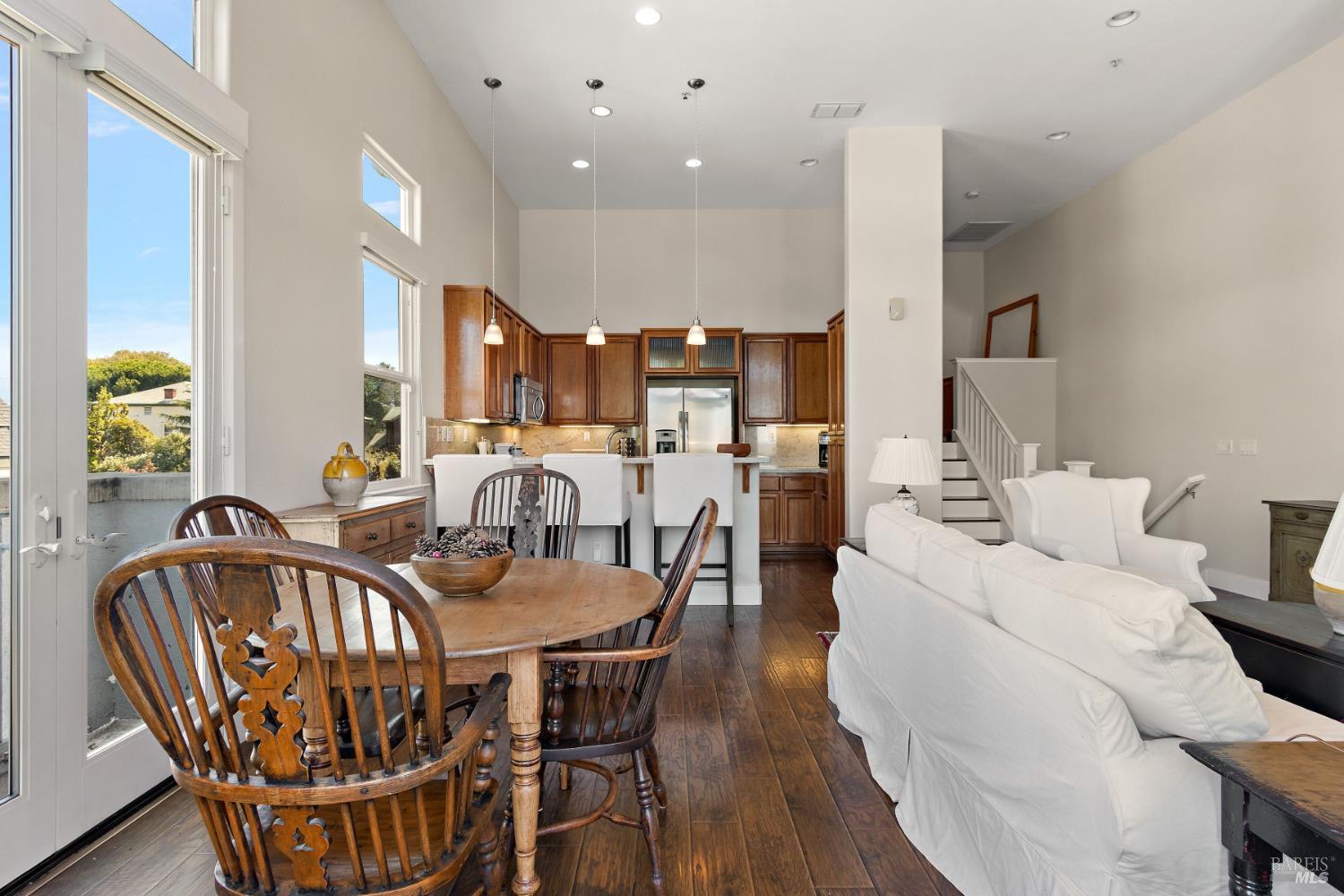 334 1st Street Benicia CA 94510