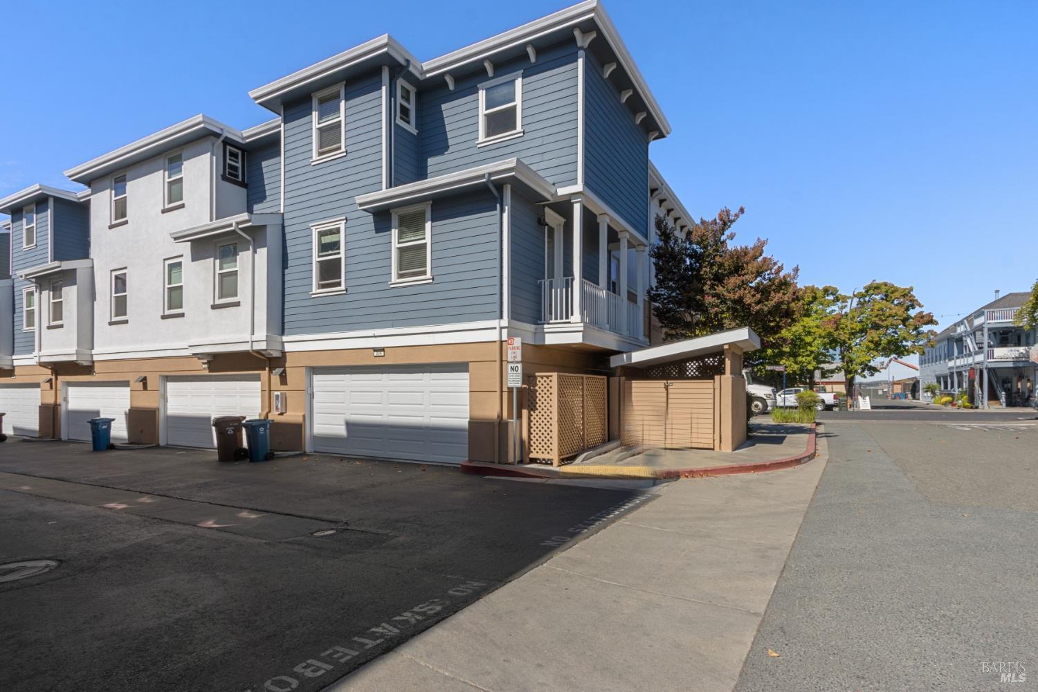 334 1st Street Benicia CA 94510
