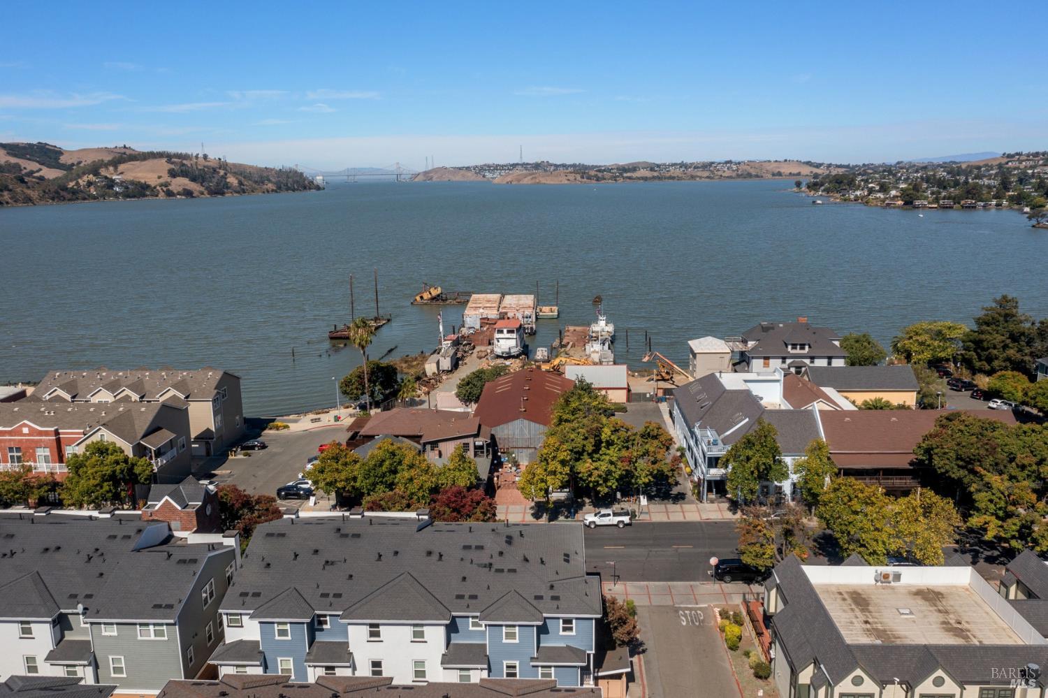 334 1st Street Benicia CA 94510