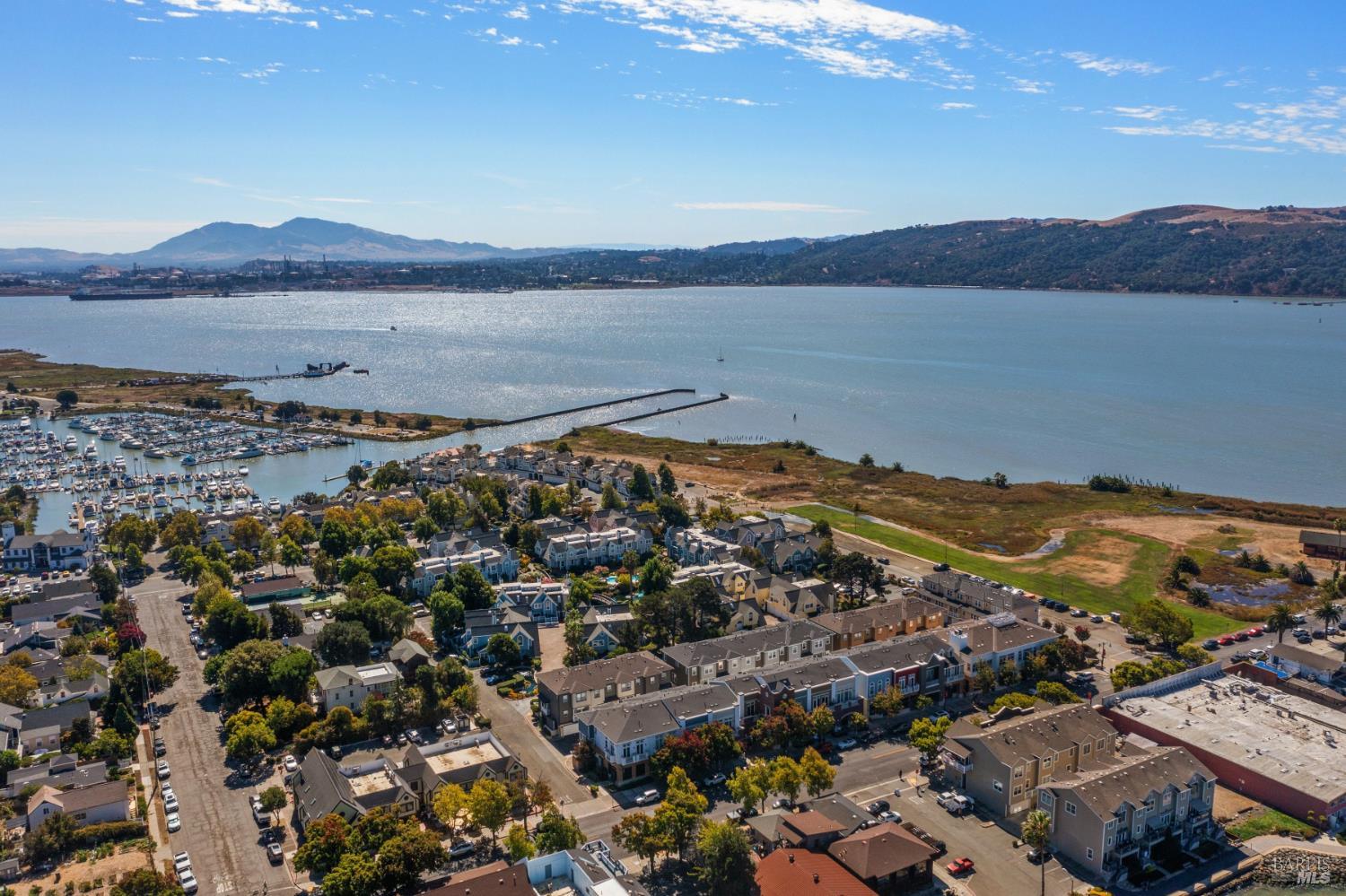 334 1st Street Benicia CA 94510