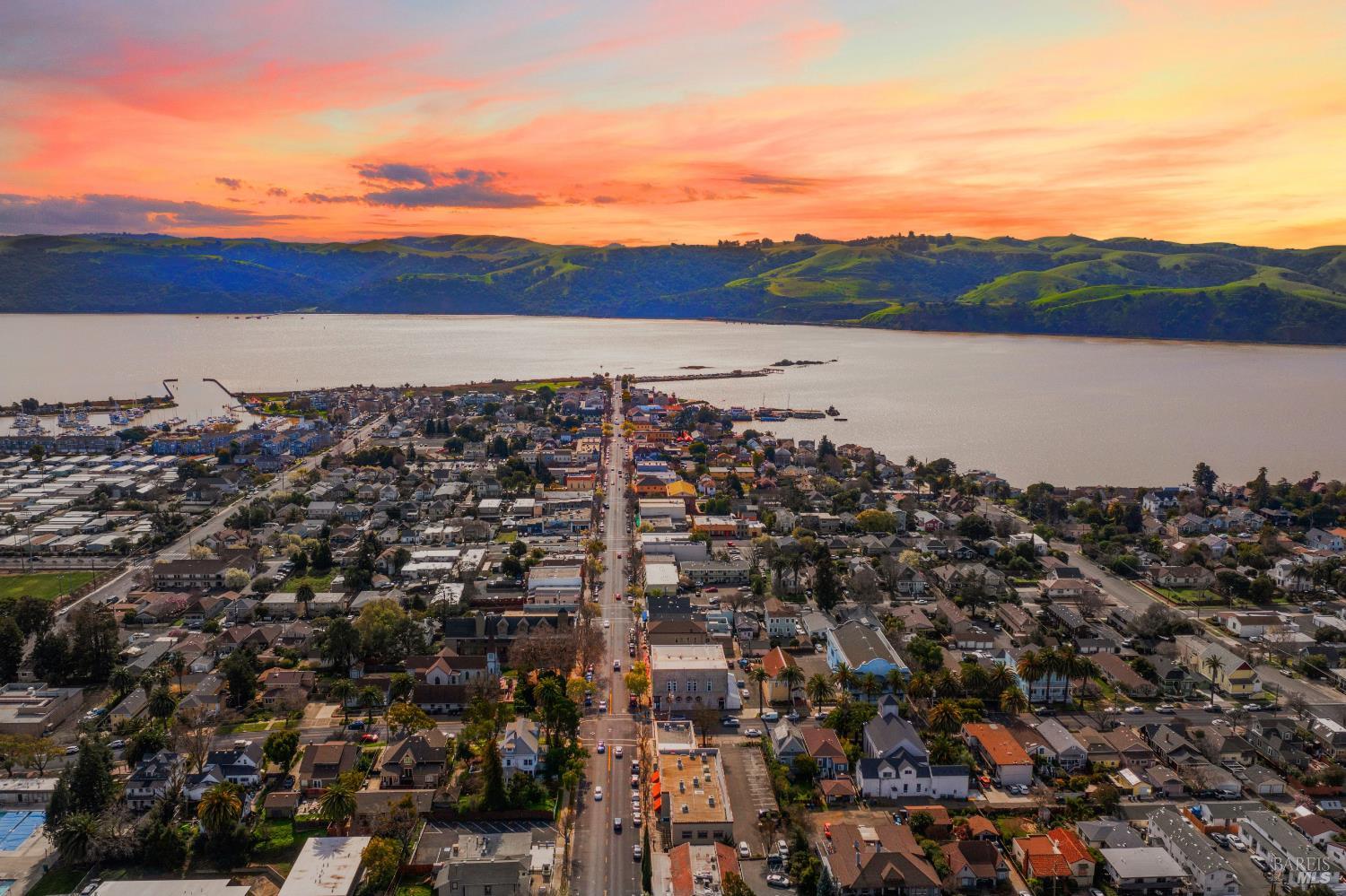 334 1st Street Benicia CA 94510